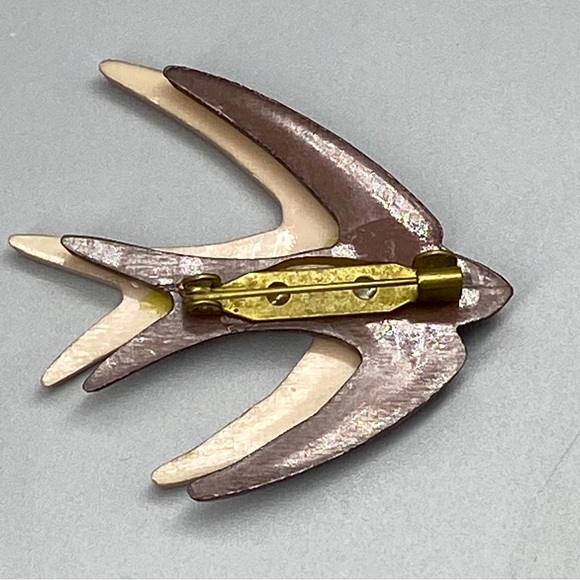 Vintage Celluloid Love Birds Swallows Brooch Pin - Picture 7 of 14